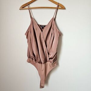 NWT EXPRESS BLUSH PLEATED SURPLICE NECK TANK BODYSUIT SIZE LARGE